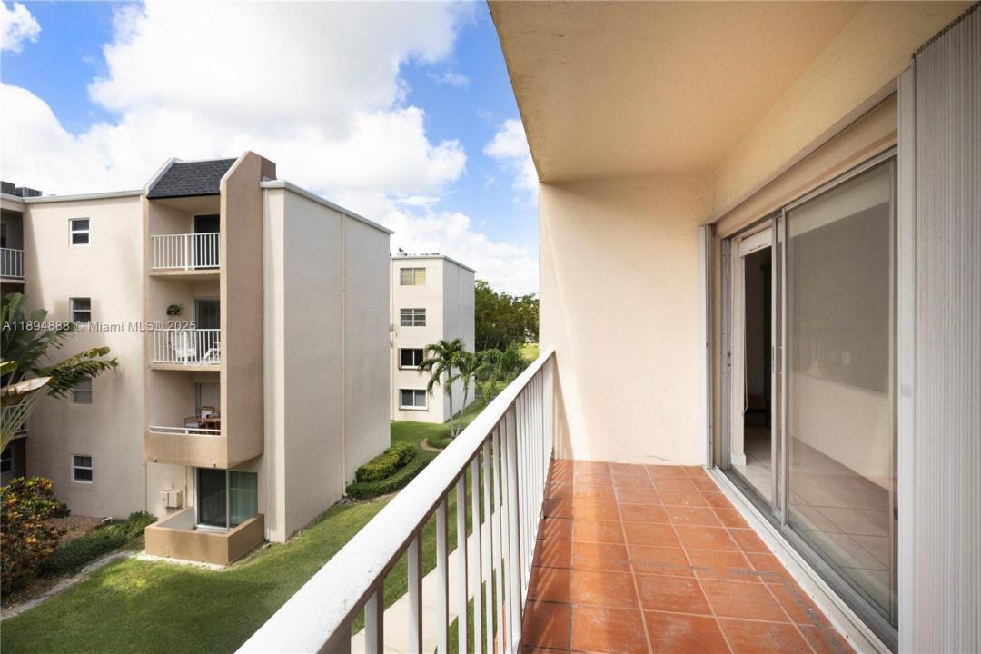 7725 SW 86th St A1-324, Miami, Floryda 33143, USA
