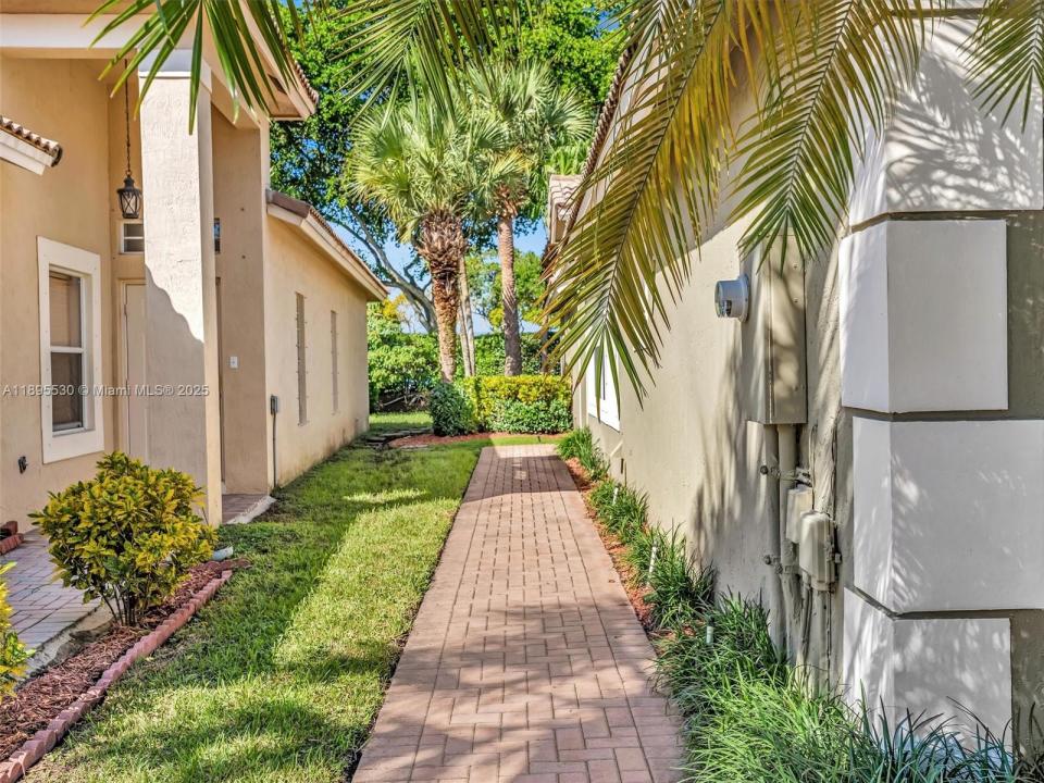 4147 Sapphire Ter, Weston, Florida 33331, Stati Uniti