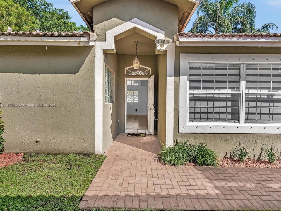 4147 Sapphire Ter, Weston, Florida 33331, Stati Uniti
