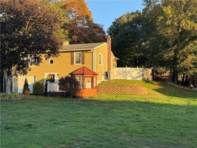 25 Advent Street, North Kingstown, Rhode Island 02852, USA