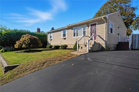 29 Dix Avenue, Johnston, Rhode Island 02919, États-Unis