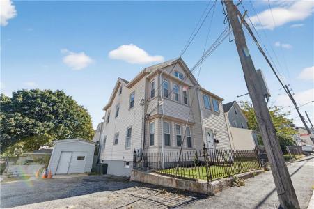 18 Division Street, Lincoln, RI 02838, USA