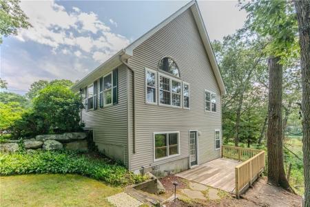 102 Clinton Drive, North Kingstown, Rhode Island 02852, USA