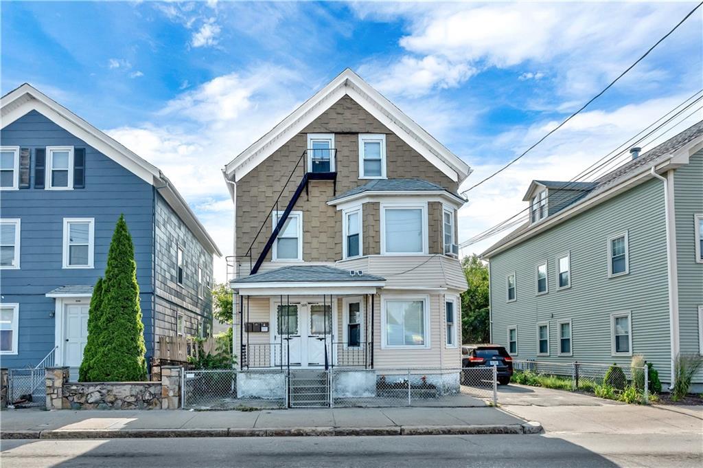 584 Lonsdale Avenue, Central Falls, Rhode Island 02863, Estados Unidos