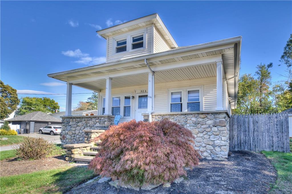 586 Oaklawn Avenue, Cranston, Rhode Island 02920