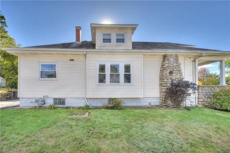 586 Oaklawn Avenue, Cranston, Rhode Island 02920