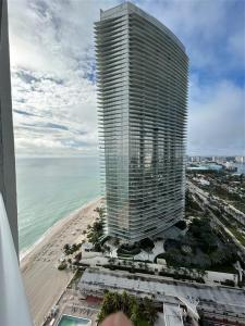 19111 COLLINS AV 2807, Ocean Two Condo, Sunny Isles Beach, Florida 33160