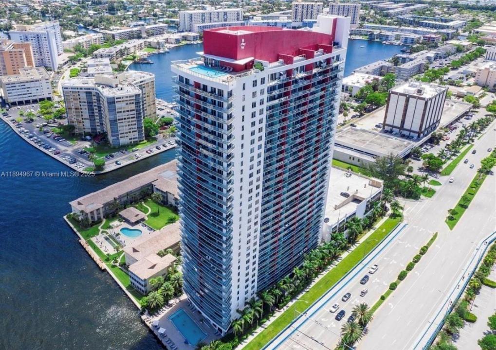 2602 E Hallandale Beach Blvd R1507, Hallandale Beach, Floride 33009, États-Unis