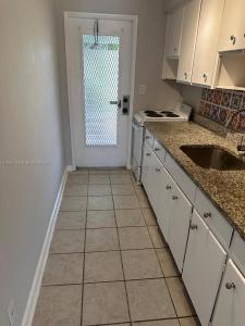 1708 NE 20th Ave 7, Fort Lauderdale, Florida 33305, USA