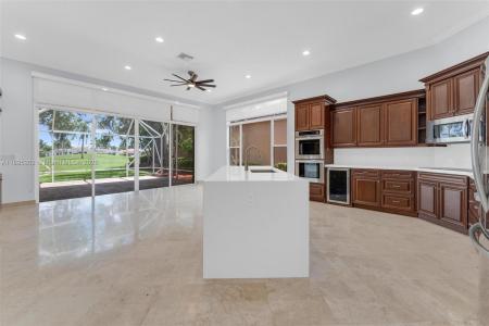 2468 Bay Isle Ct, Weston, Florida 33327, USA