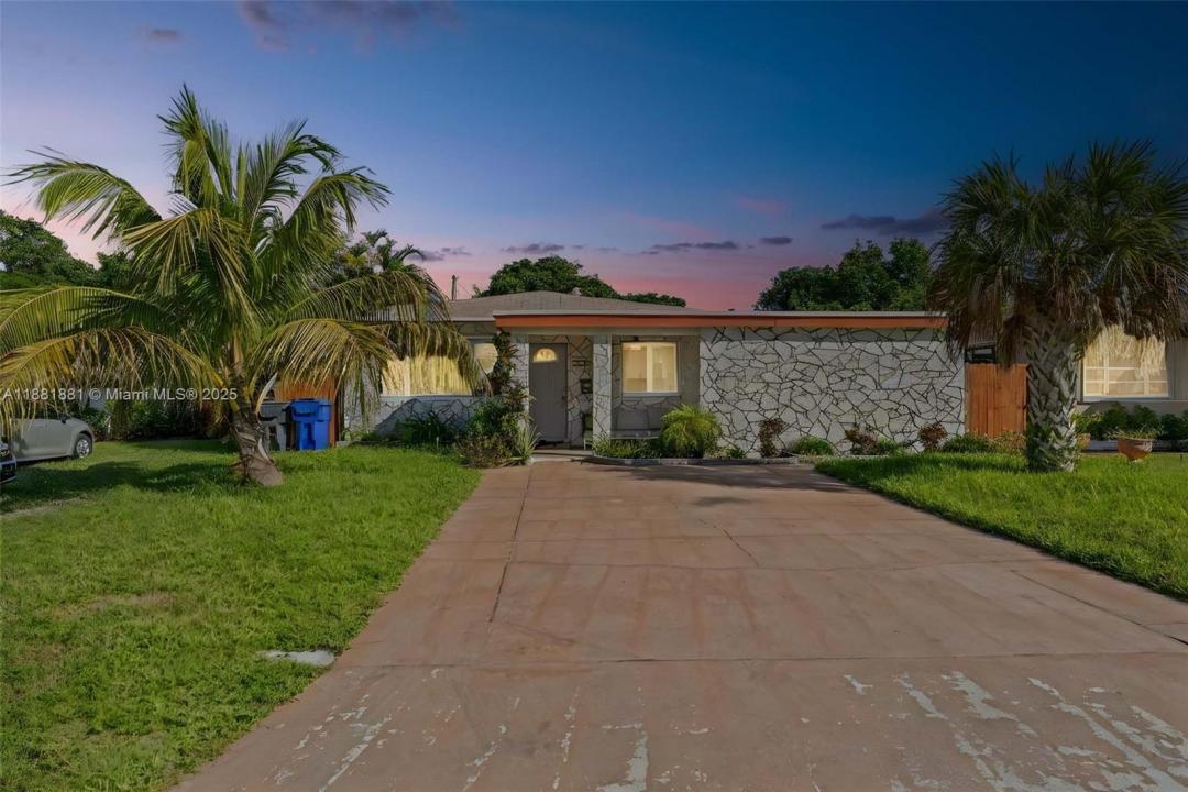 2831 Monroe St, Hollywood, Florida 33020