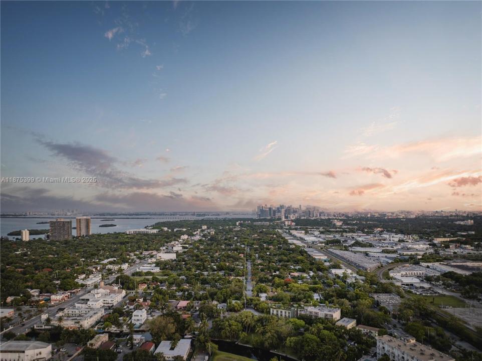 7700 NE 5th Ave A, Miami, Flórida 33138, Estados Unidos