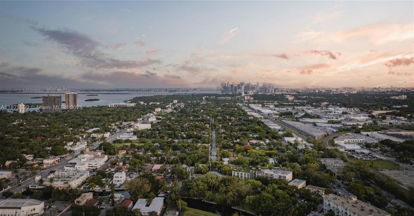 7700 NE 5th Ave A, Miami, Flórida 33138, Estados Unidos