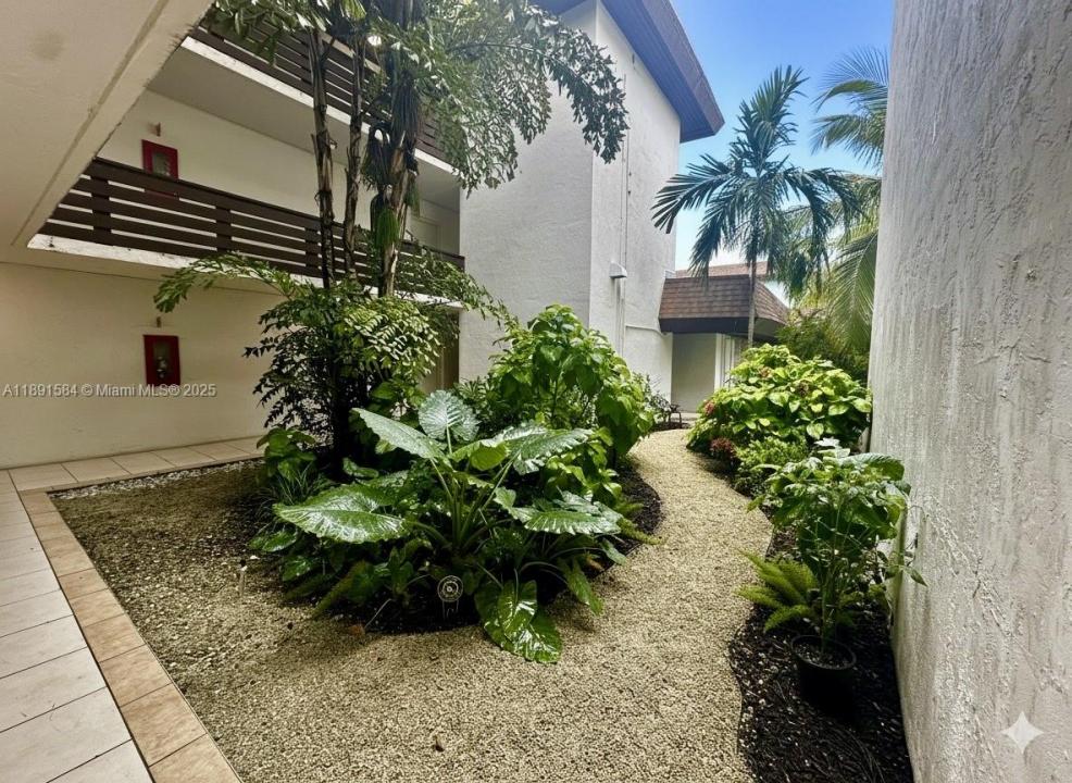 7477 SW 82nd St C117, Miami, Florida 33143