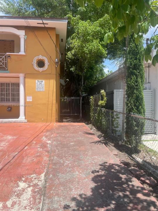 831 SW 14th Ave, Miami, Florida 33135