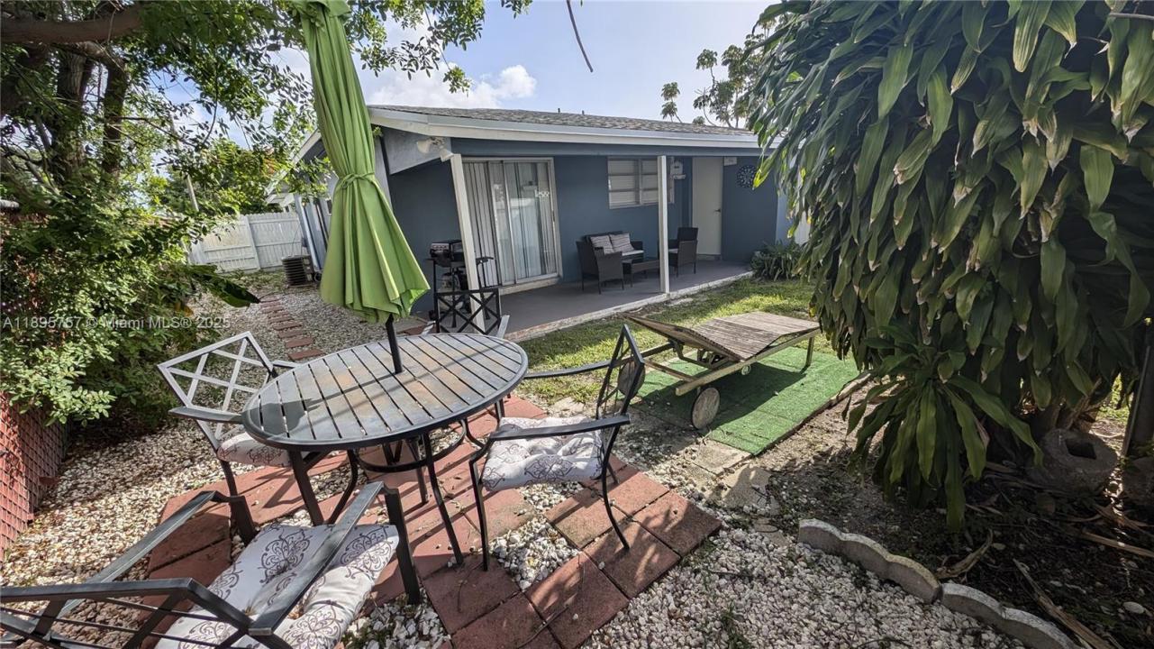 460 NE 45th St 2, Oakland Park, Флорида 33334, Соединенные Штаты