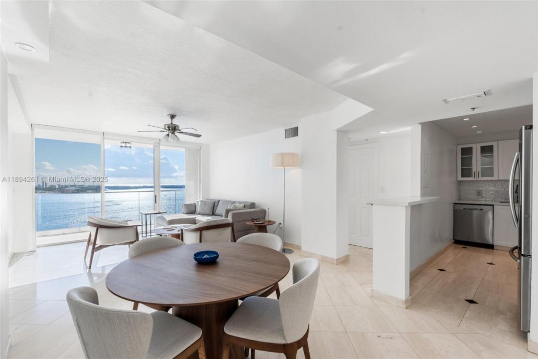 800 Claughton Island Dr 2203, Miami, 佛罗里达州 33131, 美国