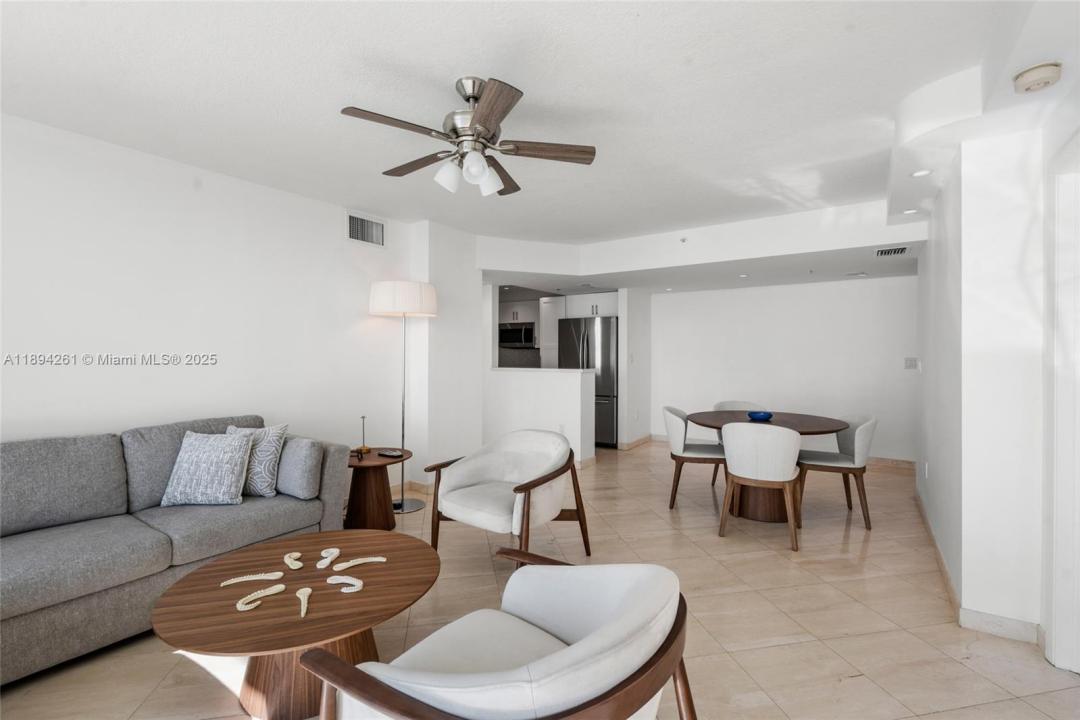 800 Claughton Island Dr 2203, Miami, 佛罗里达州 33131, 美国