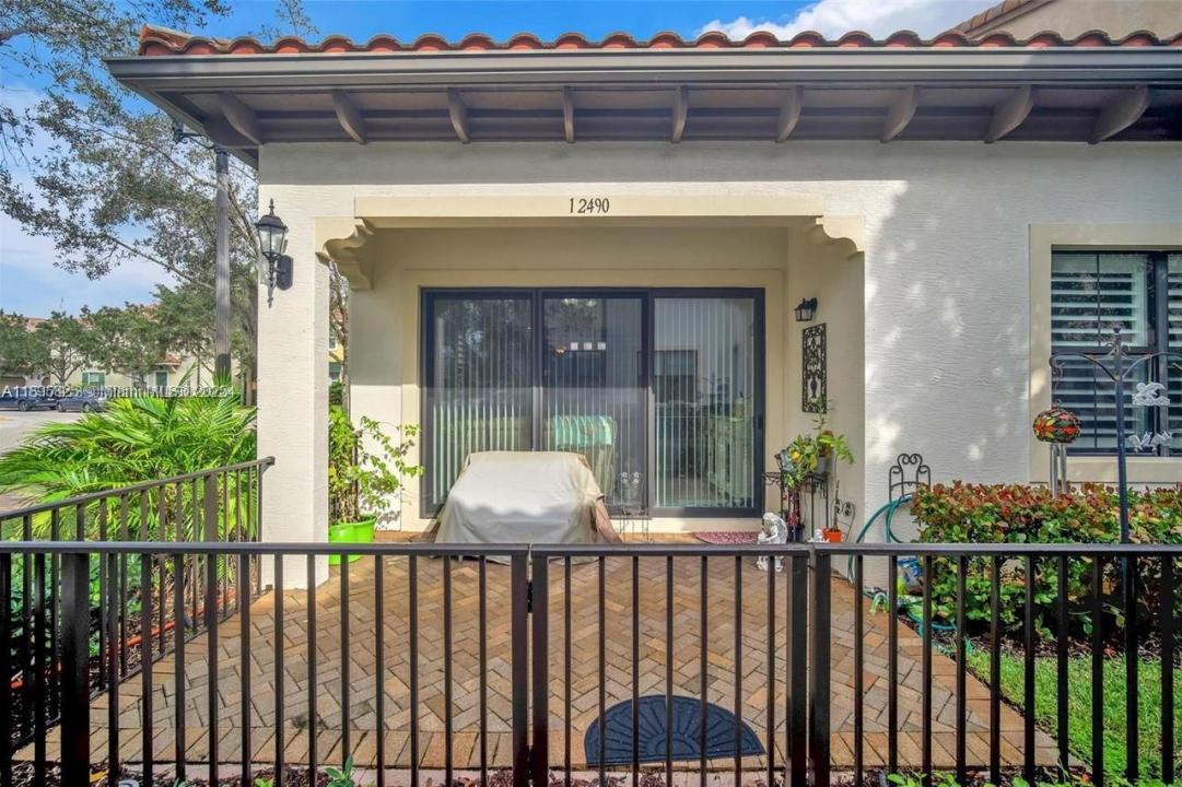 12490 NW 33rd St, Sunrise, Florida 33323