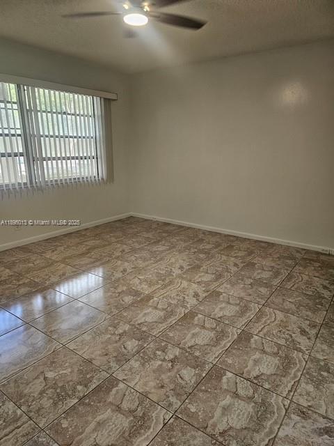 12750 SW 4th Ct 112J, Pembroke Pines, Floryda 33027, USA