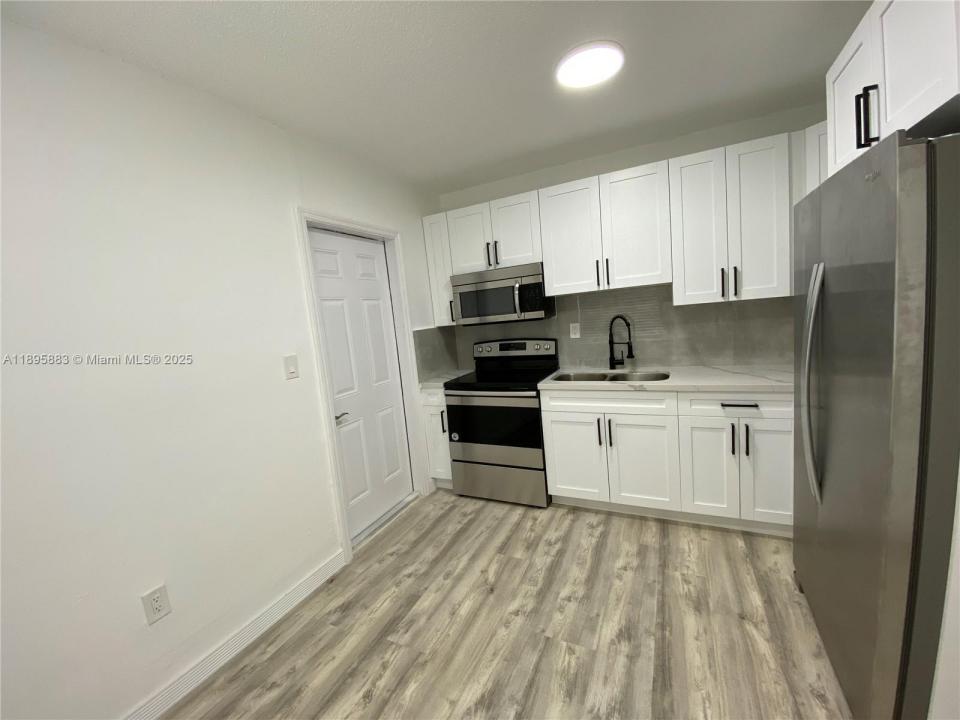 44 NW 44th St 44, Miami, فلوريدا 33127, الولايات المتحدة