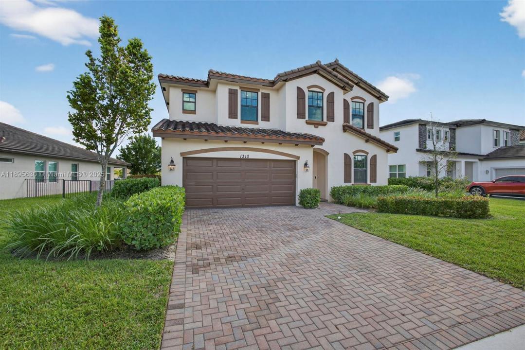 1310 Whitcombe Dr, Royal Palm Beach, Florida 33411, USA