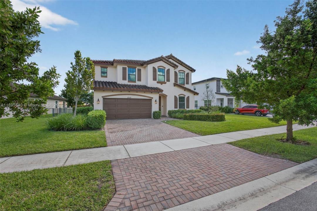 1310 Whitcombe Dr, Royal Palm Beach, Florida 33411, USA