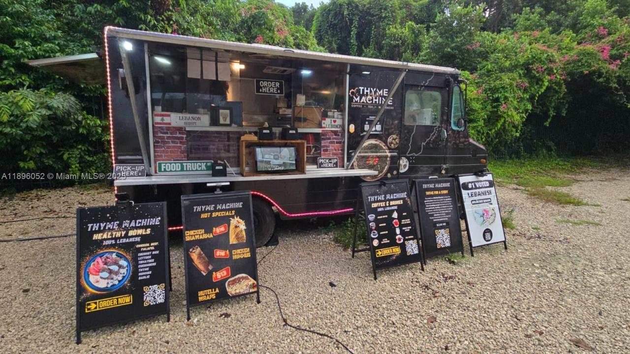 Mediterranean Food Truck For Sale In Miami, Miami, Floride 33130, États-Unis