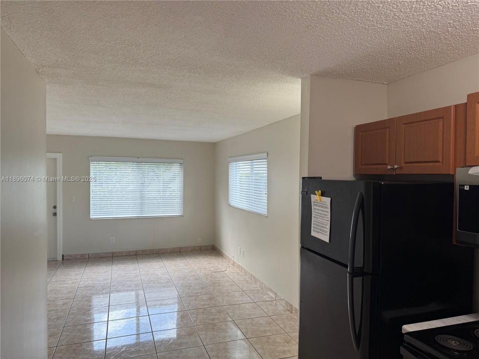 715 NE 2nd Ave 105, Fort Lauderdale, פלורידה 33304, ארצות הברית של אמריקה 