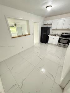 Hollywood, Florida 33024, USA