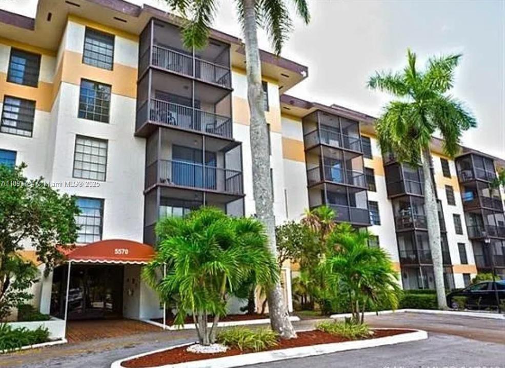 5570 NW 44th St 312A, Lauderhill, Florida 33319, Stati Uniti