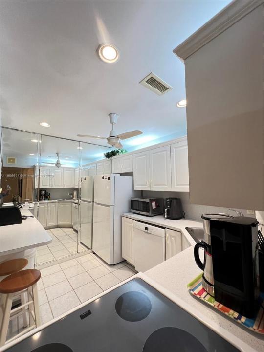 6385 Bay Club Dr 2, Fort Lauderdale, פלורידה 33308, ארצות הברית של אמריקה