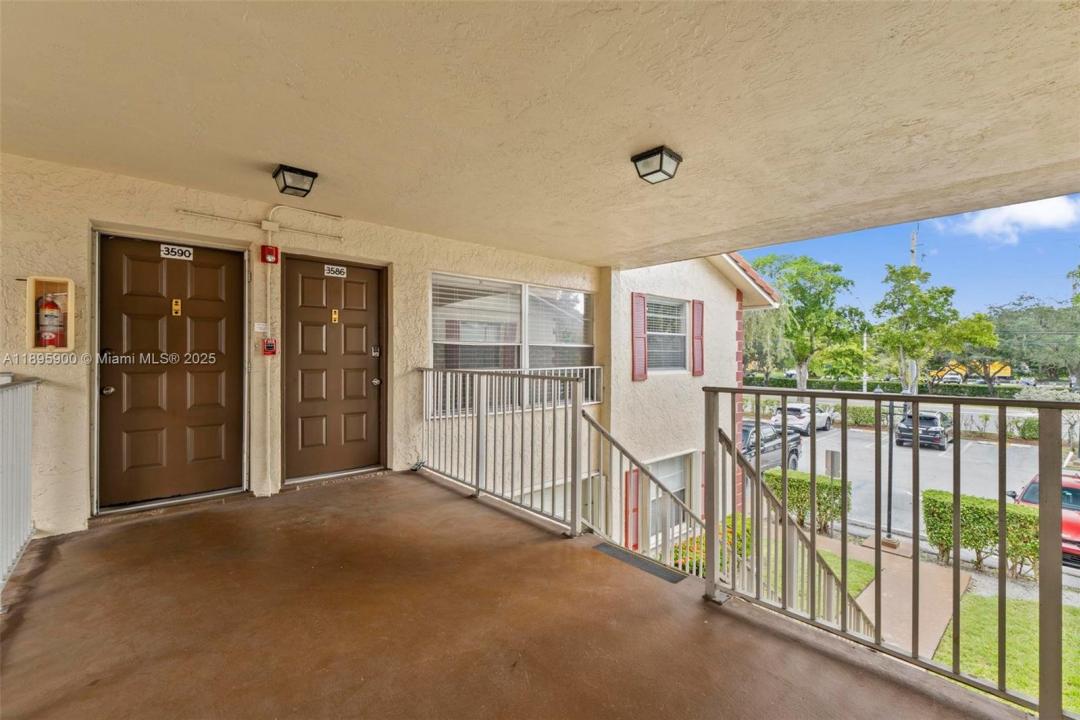 3586 N University Dr U-6, Coral Springs, Florida 33065, HOA KỲ