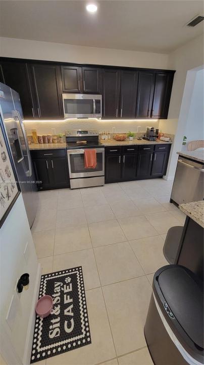 10630 NW 88th St 205, Doral, Florida 33178, Amerika Birleşik Devletleri