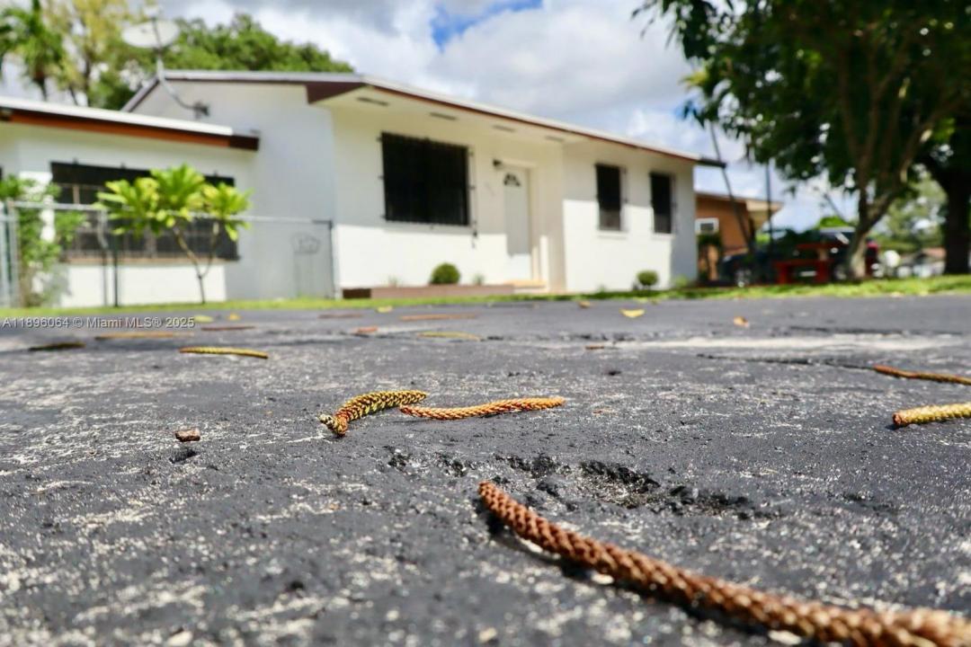 535 Harem Ave, Opa-Locka, Florida 33054