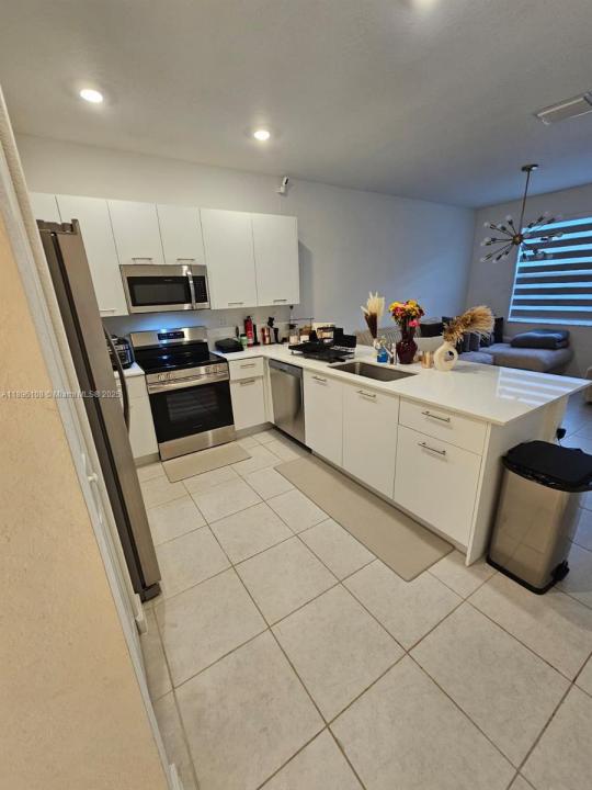 12112 NW 24th Ct, Miami, Florida 33167, Amerika Birleşik Devletleri