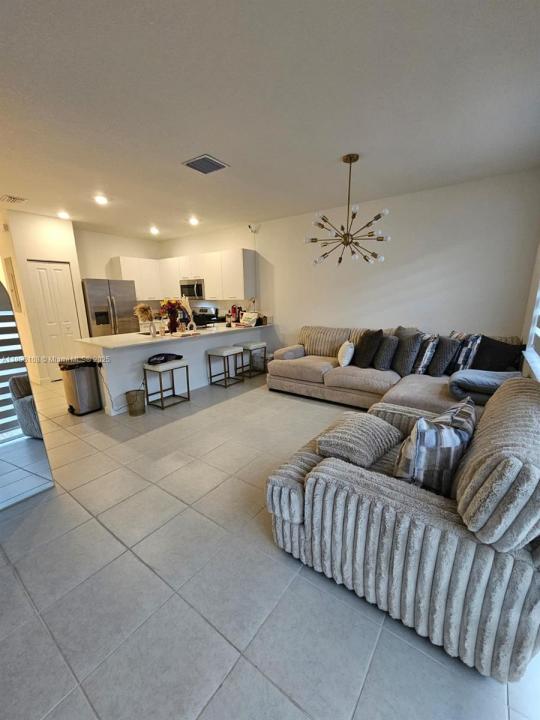 12112 NW 24th Ct, Miami, Florida 33167, Amerika Birleşik Devletleri