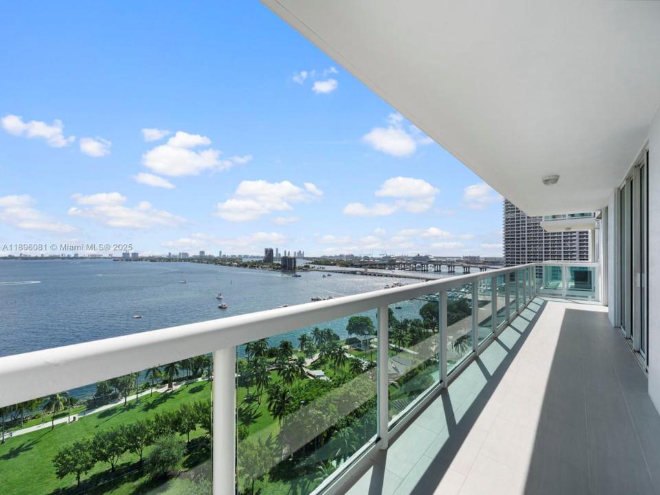 1800 N Bayshore Dr 1505, Miami, Флорида 33132, Соединенные Штаты