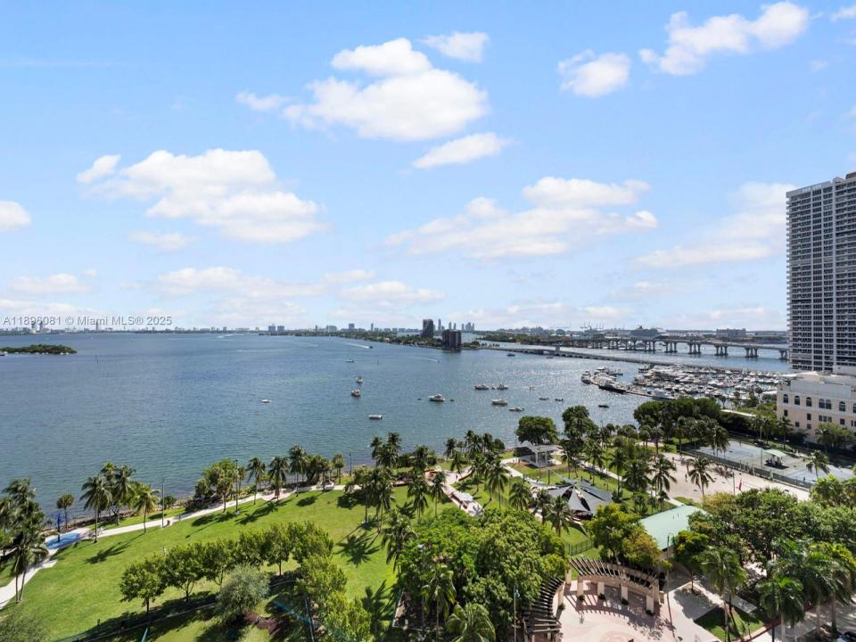 1800 N Bayshore Dr 1505, Miami, Флорида 33132, Соединенные Штаты