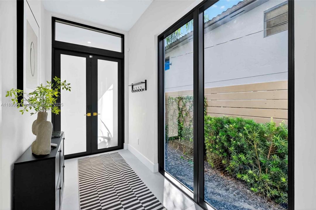 609 NE 8th Ave A, Fort Lauderdale, 佛罗里达州 33304, 美国