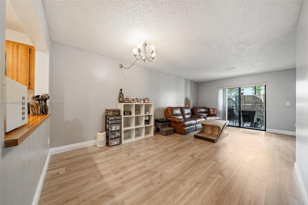861 NE 207th Ln 202-14, Miami, Flórida 33179, Estados Unidos