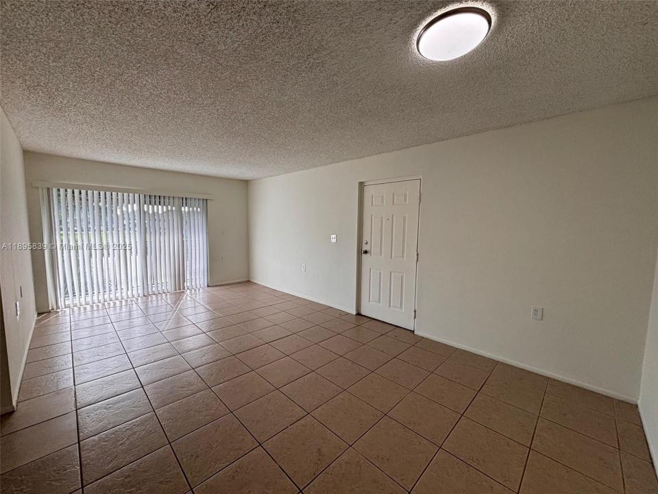1140 Lake Victoria Dr F, West Palm Beach, 佛罗里达州 33411, 美国