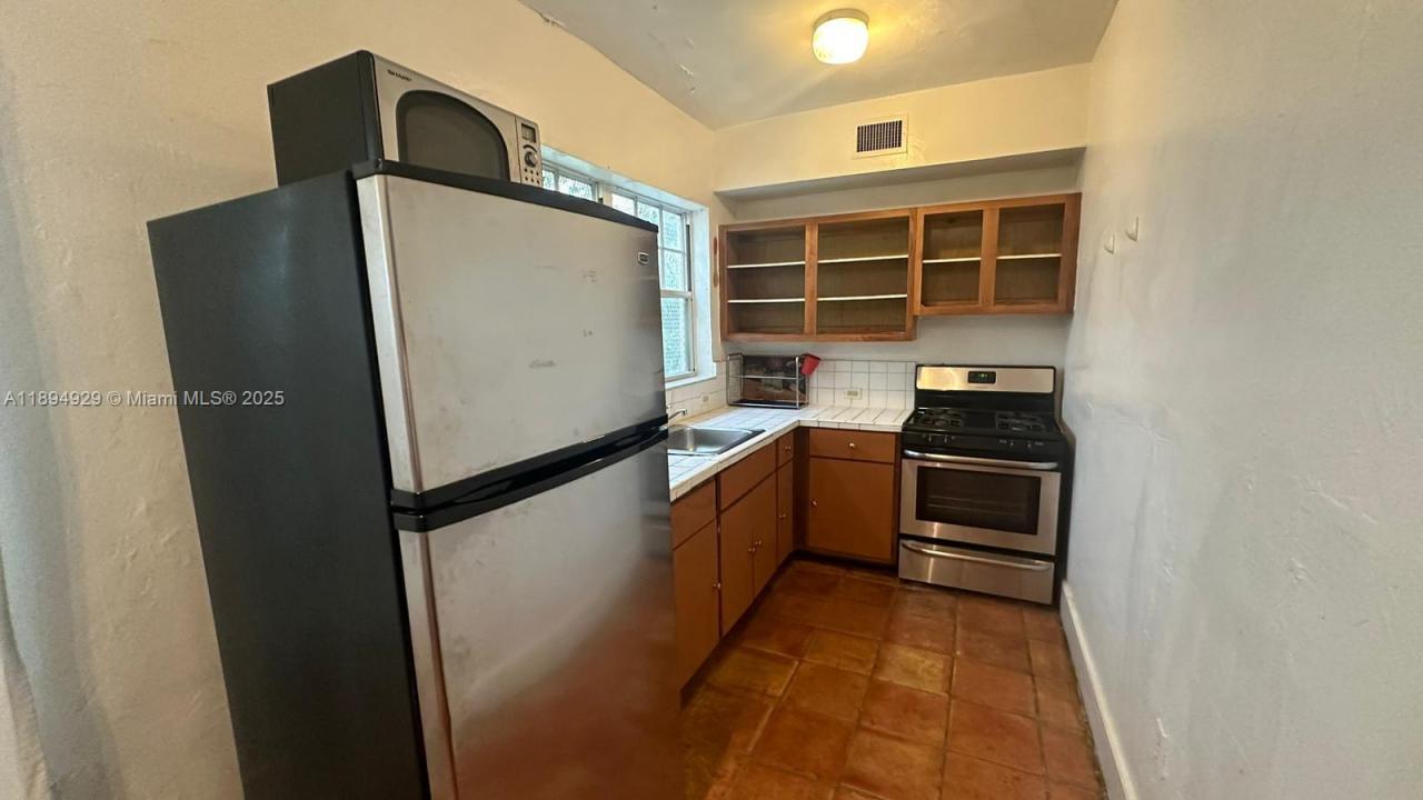 754 Meridian Ave 15, Miami Beach, Florida 33139