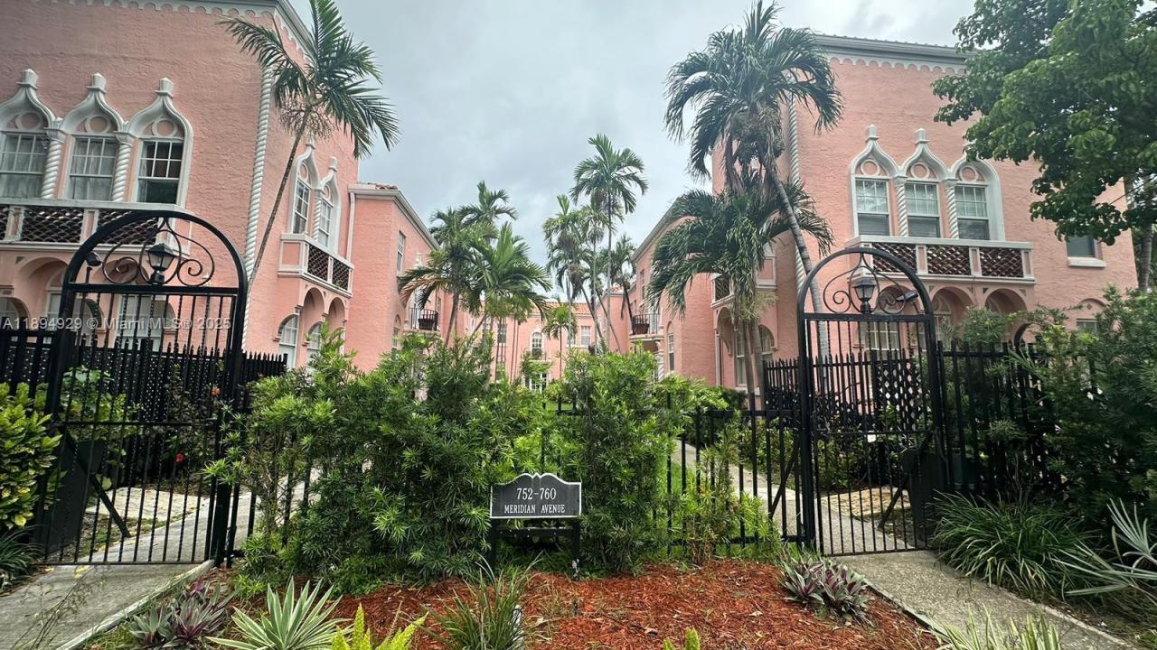 754 Meridian Ave 15, Miami Beach, Florida 33139