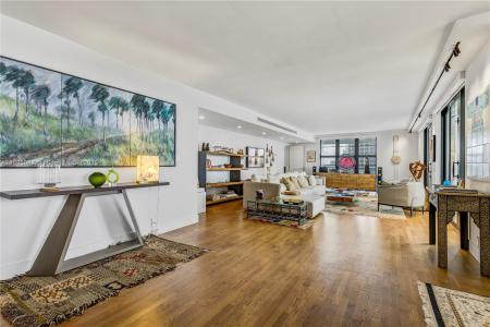 5500 Collins Ave 1104, Miami Beach, Florida 33140, USA