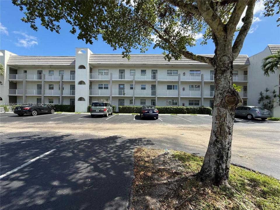 8450 Sunrise Lakes Blvd 111, Sunrise, Florida 33322, Stati Uniti