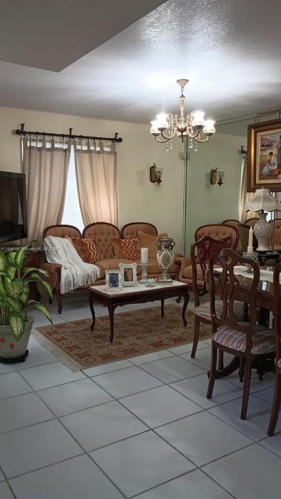 Miami, Floryda 33175, USA