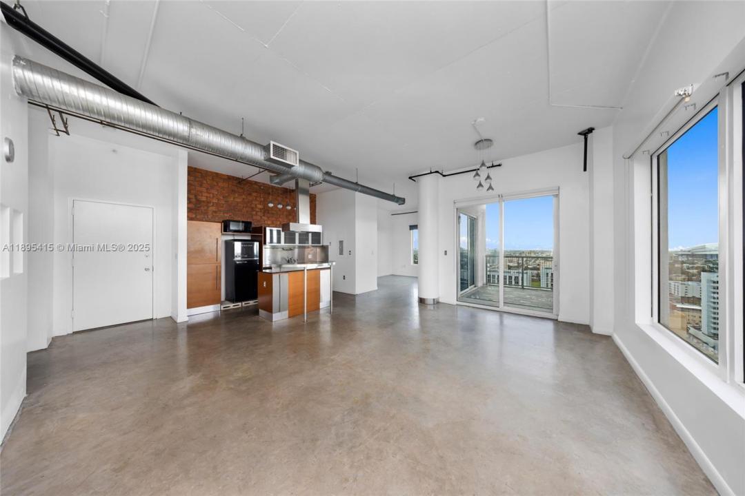 10 SW South River Dr PHI15, Miami, Florida 33130