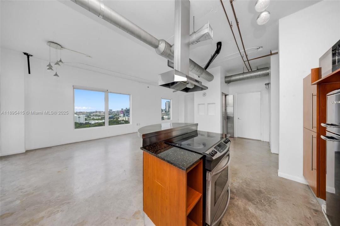10 SW South River Dr PHI15, Miami, Florida 33130