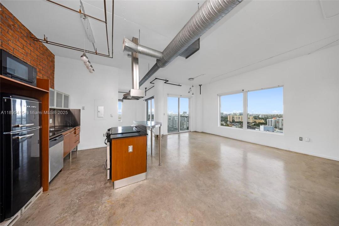 10 SW South River Dr PHI15, Miami, Florida 33130